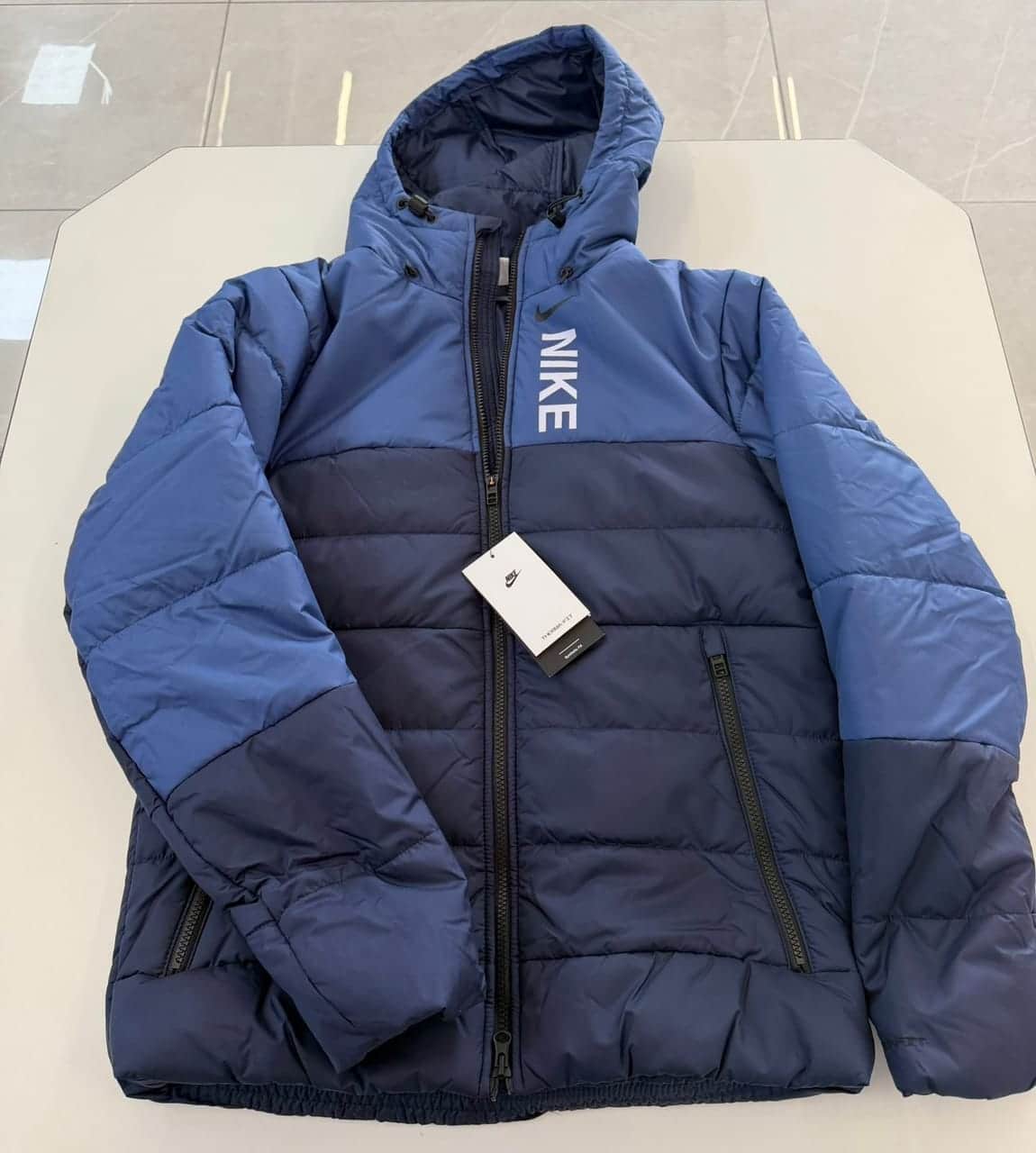 Mezcla de Ropa Nike Auténtica Oferta de Liquidación de Fin de Temporada