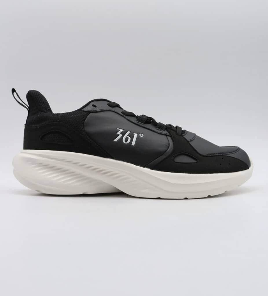 Lot de stock de chaussures de sport de marque 361