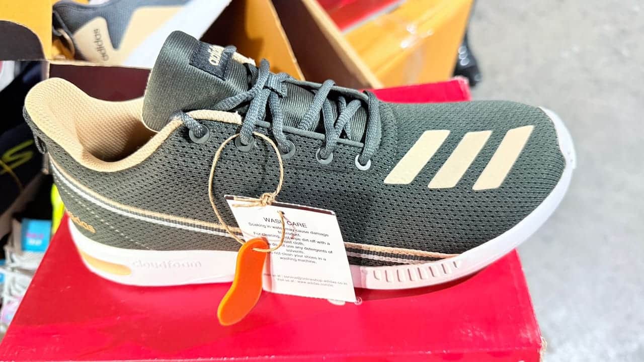 5000 Paires de chaussures Adidas originales