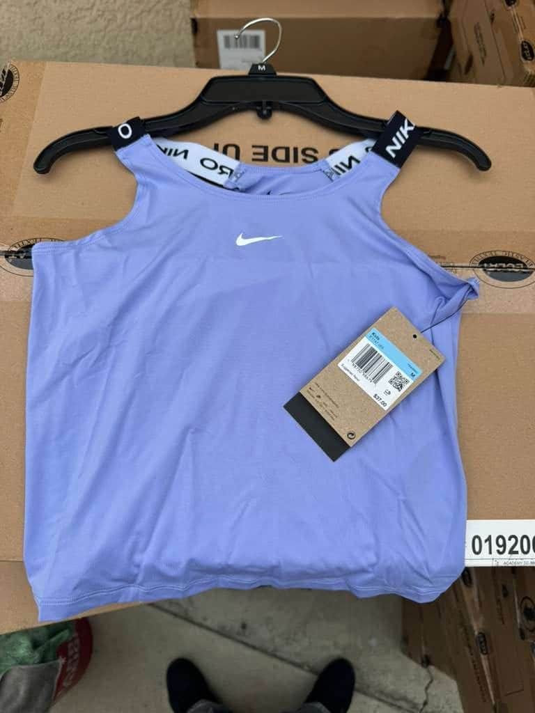 Mezcla de Ropa de Gimnasio NIKE Oferta Mayorista - NWT