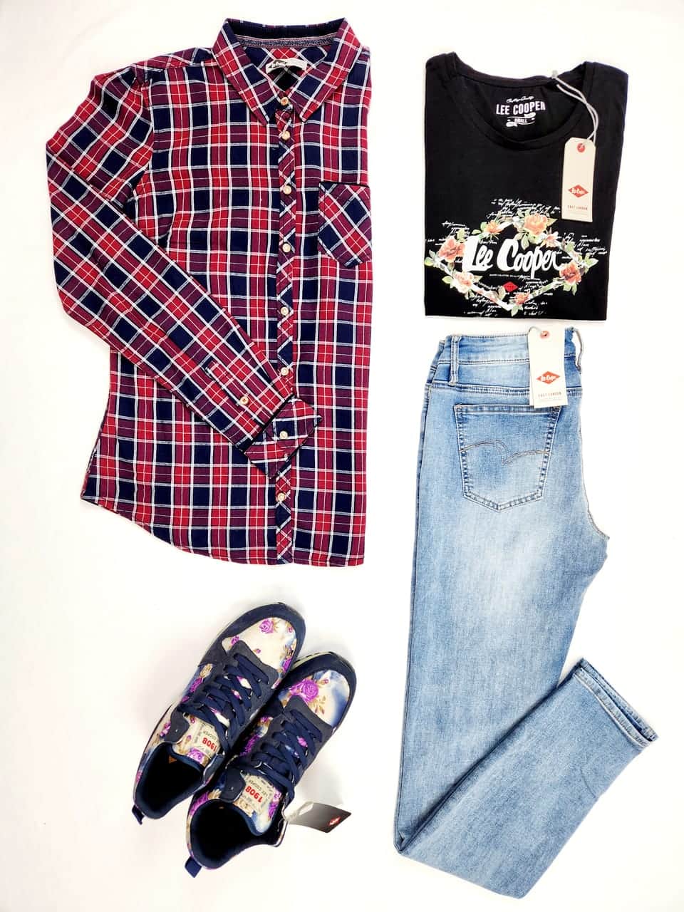 Oferta de Ropa de Stock Premium – Lee Cooper (Colección de Hombres y Mujeres)