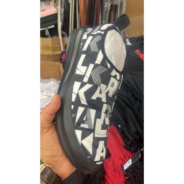 Surtido mayorista de zapatillas para hombre Karl Lagerfeld 30 piezas.