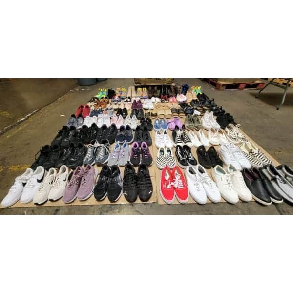 Lote de stock de calzado de marca, palé de 100 pares