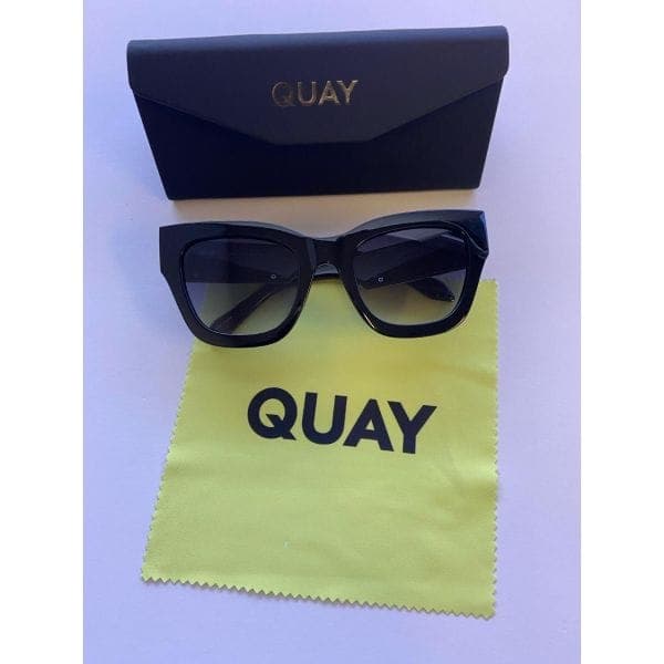 Quay wholesale Sunglasses Mixed assortment 25pcs.