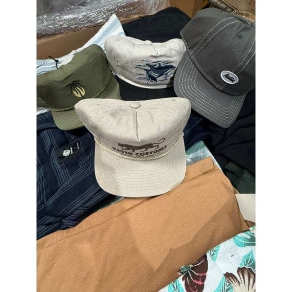 SURF Großhandels-Mischbekleidungspaletten 100 Stk.