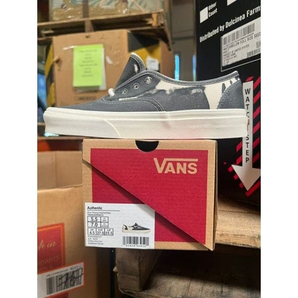 Vans and Converse Wholesale sneaker mixed pallet 100pcs.